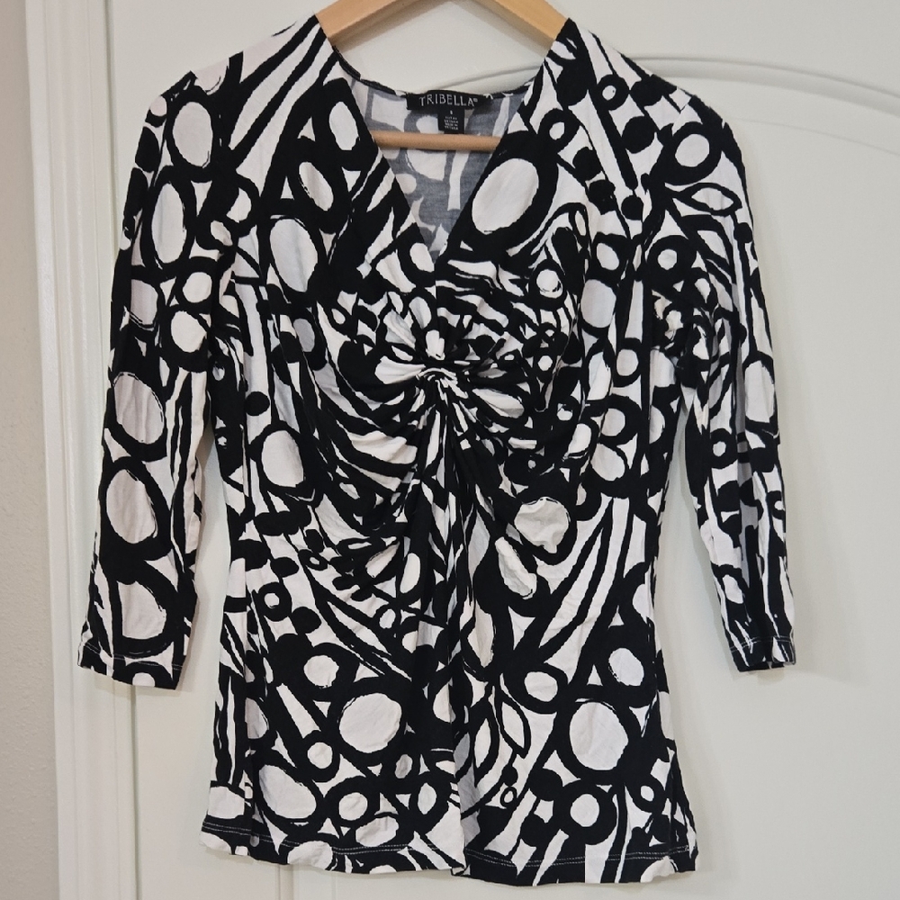 Tribella Black and White Ruched Graphic Blouse